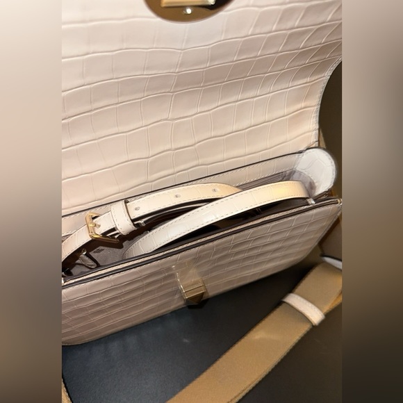 Brand new Kate spade bag never worn - Picture 4 of 4